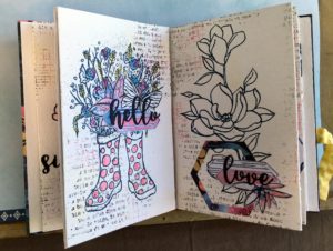 Lire la suite à propos de l’article Tuto N°2 pour la Box de Juin 2020 par Angélique Maëtou: le minialbum fleuri