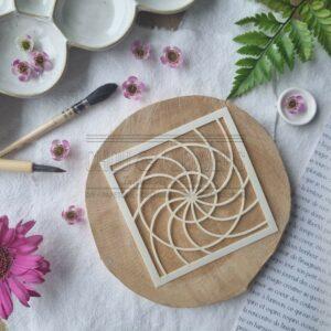 POCHOIR Tourbillon – Collection VIBRATIONS – Chou & Flowers